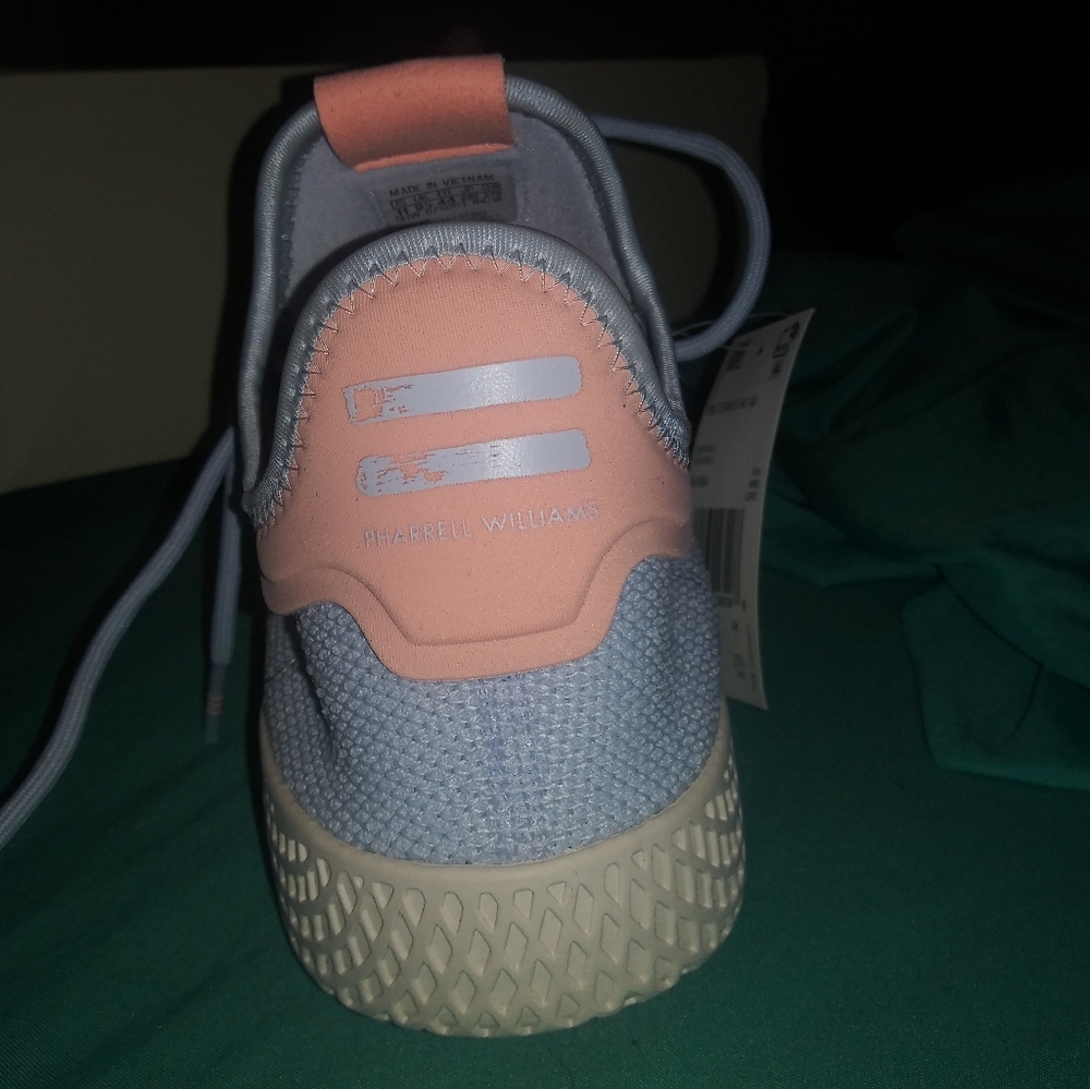 Adidas Pharrell Williams Hu tennis shoes